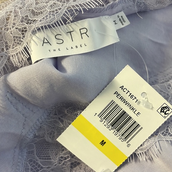 NWT (S)or(M) ASTR THE LABEL periwinkle lilac eyelash lotus lace thong bodysuit - Picture 3 of 11